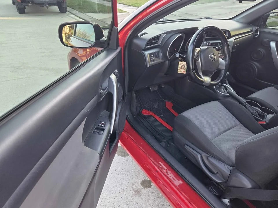 2015 Scion tC - Image 5 of 9