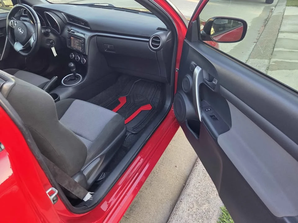 2015 Scion tC - Image 6 of 9