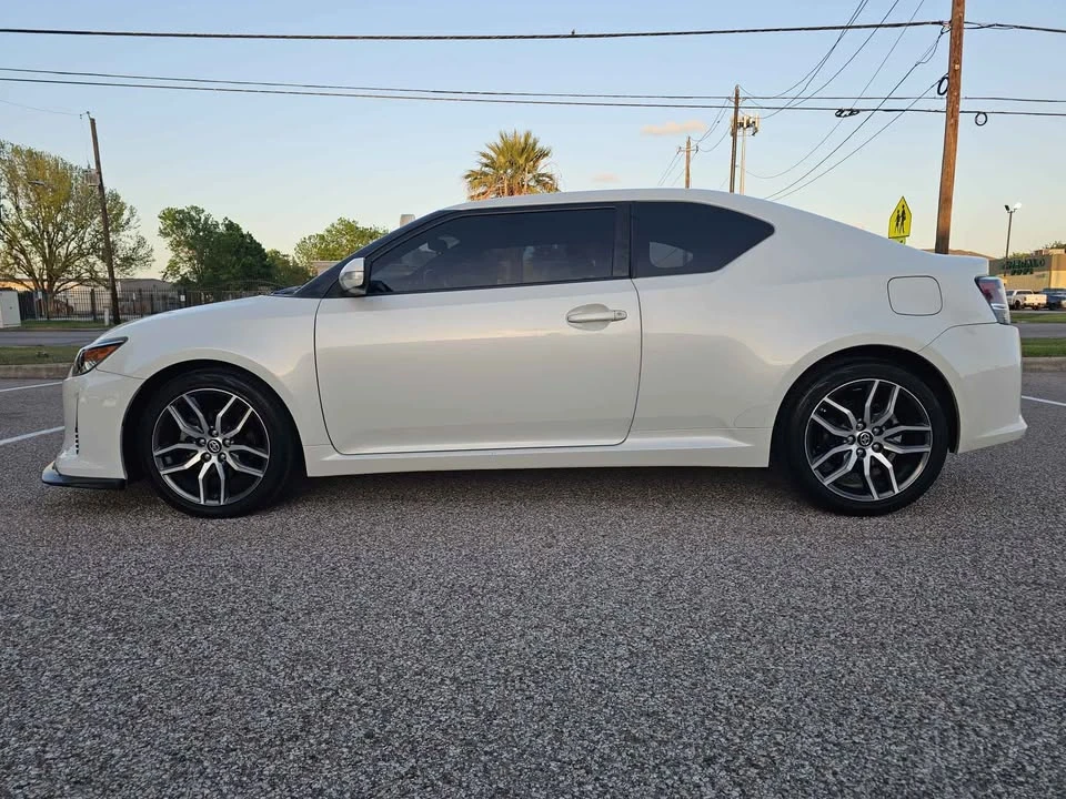 2015 Scion tC - Image 3 of 19