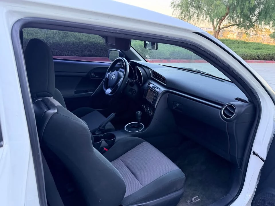 2015 Scion tC - Image 5 of 7
