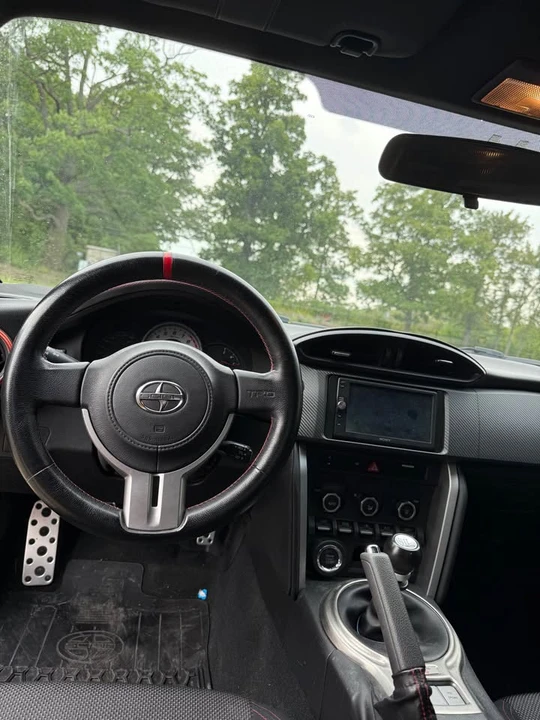2015 Scion FR-S - Image 7 of 8