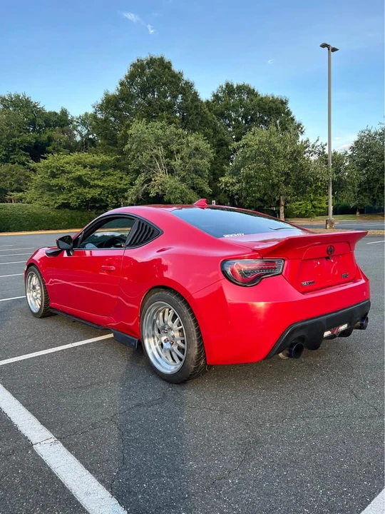 2015 Scion FR-S - Image 2 of 13
