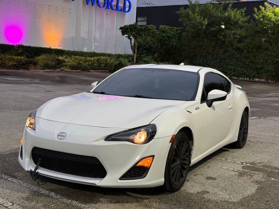 2015 Scion FR-S - Image 2 of 3