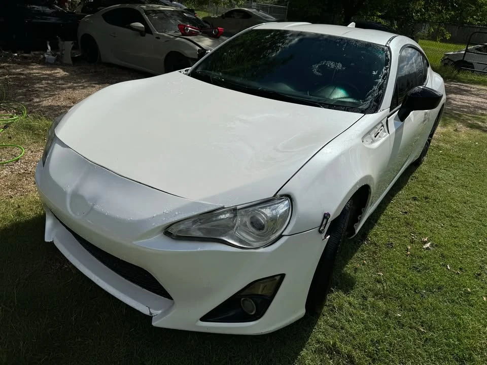 2015 Scion FR-S - Image 3 of 11