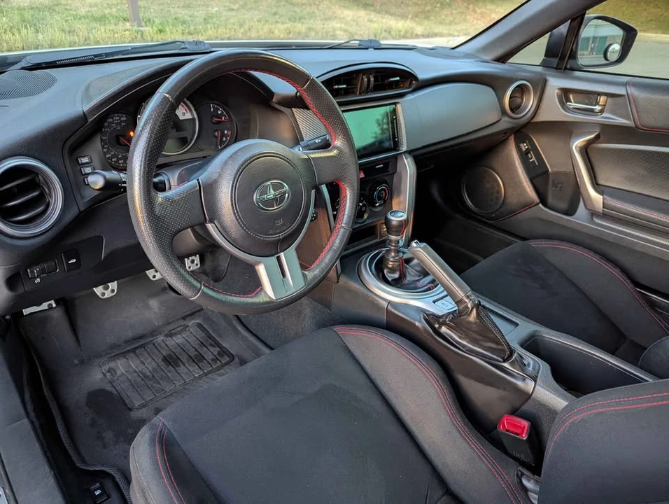 2015 Scion FR-S - Image 10 of 20