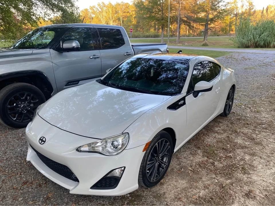 2015 Scion FR-S - Image 2 of 12
