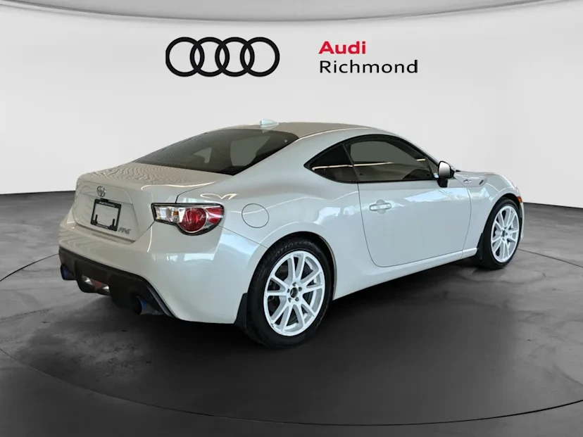 2015 Scion FR-S - Image 4 of 17