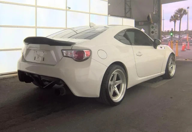 2015 Scion FR-S - Image 4 of 14