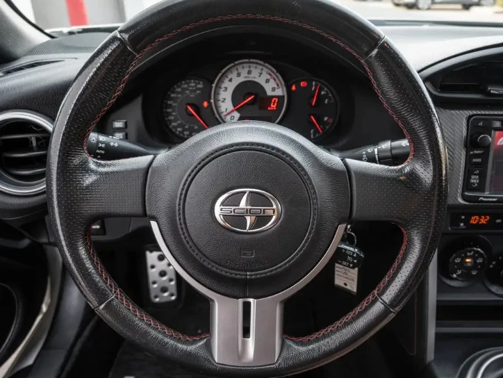 2015 Scion FR-S - Image 5 of 8
