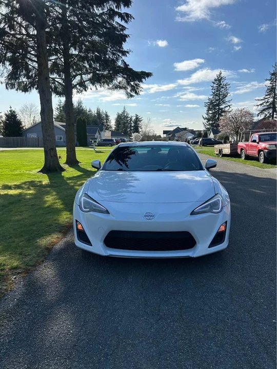 2015 Scion FR-S - Image 2 of 18