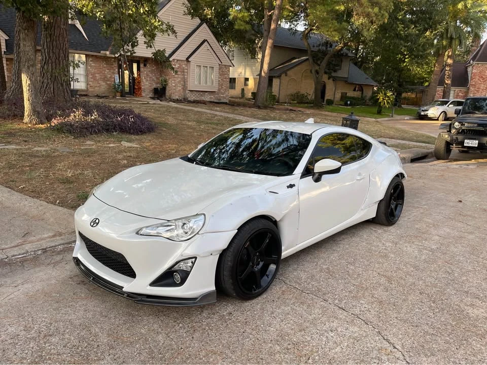 2015 Scion FR-S - Image 3 of 17