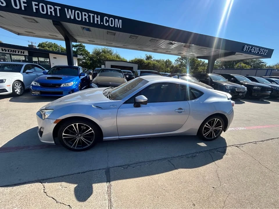 2015 Scion FR-S - Image 3 of 10