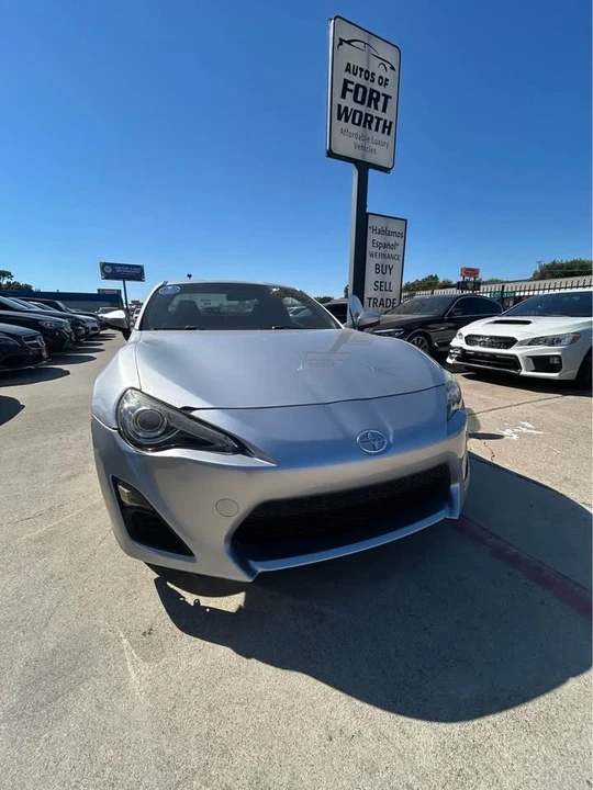 2015 Scion FR-S - Image 2 of 10