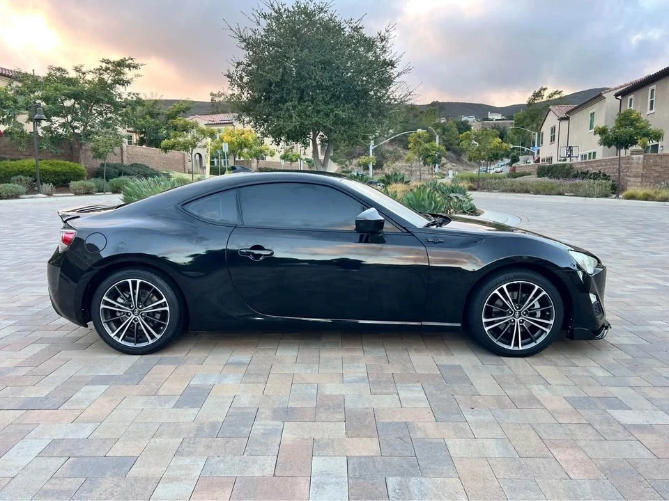2015 Scion FR-S - Image 6 of 11