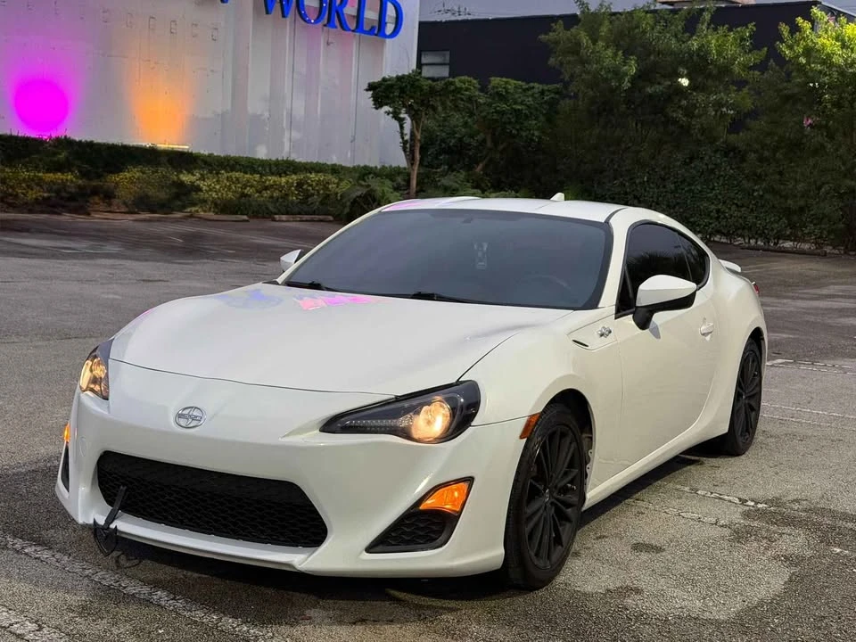 2015 Scion FR-S - Image 4 of 10