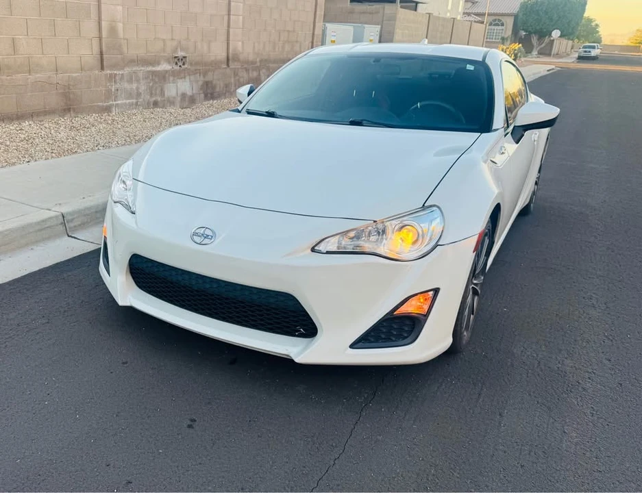 2015 Scion FR-S - Image 2 of 20