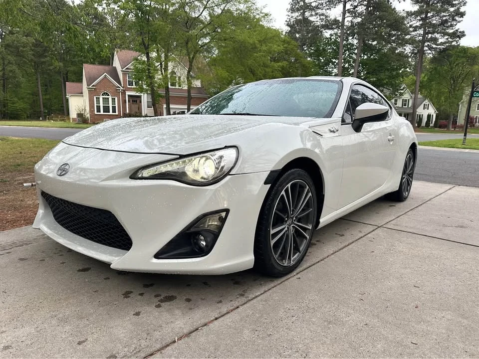 2015 Scion FR-S - Image 3 of 8