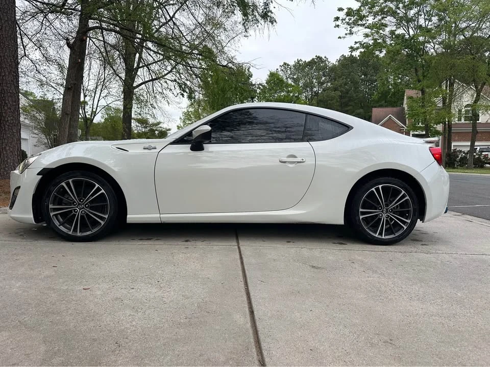 2015 Scion FR-S - Image 6 of 8