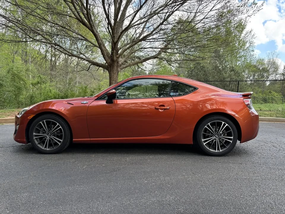2015 Scion FR-S - Image 3 of 18