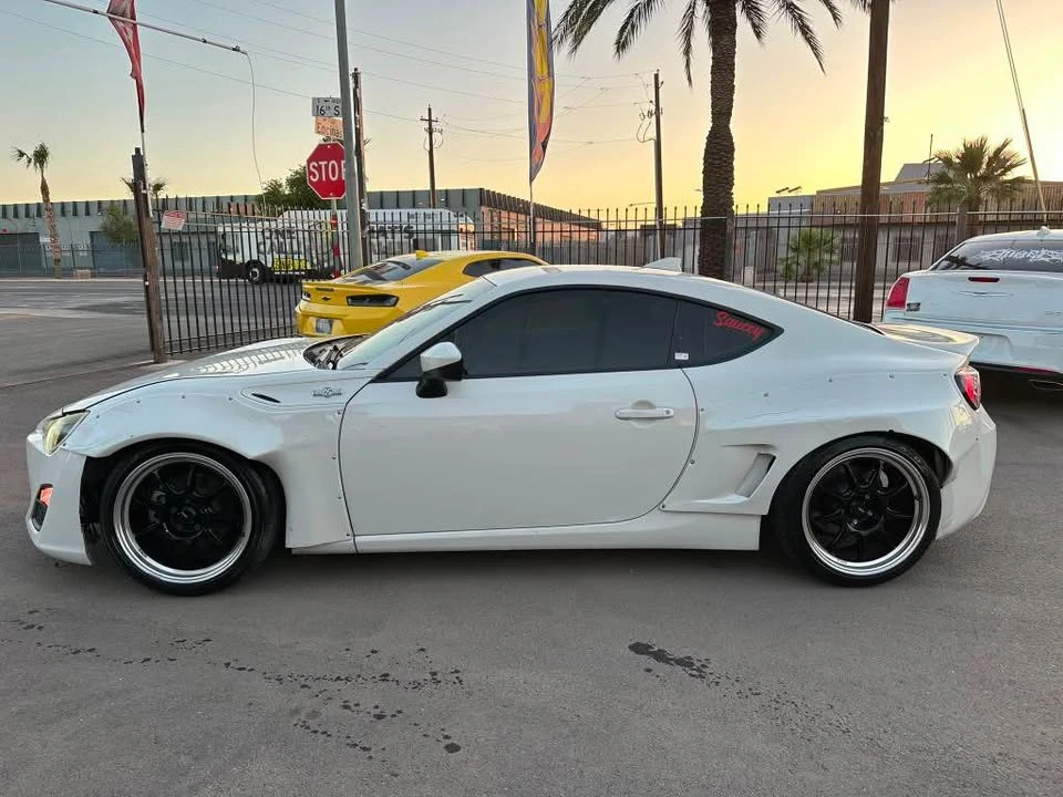 2015 Scion FR-S - Image 3 of 13