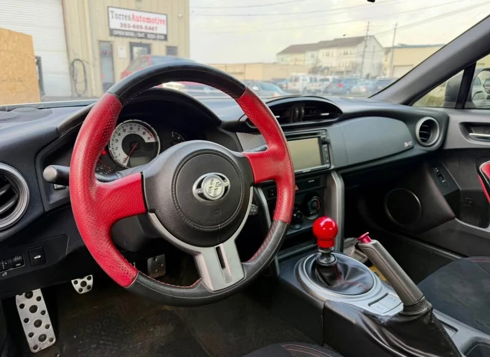 2015 Scion FR-S - Image 8 of 9