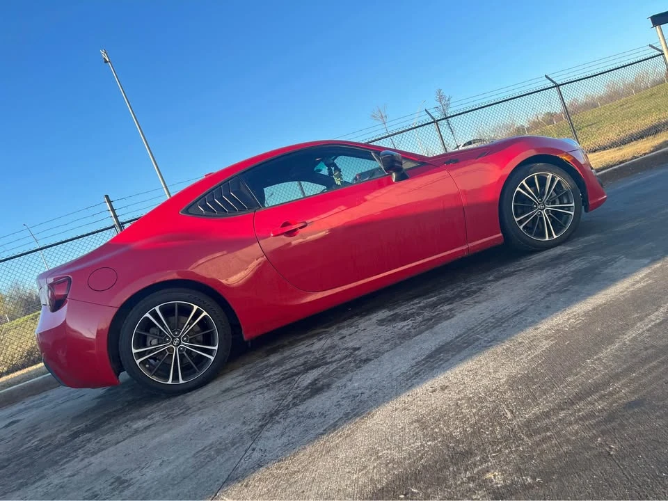 2015 Scion FR-S - Image 2 of 3