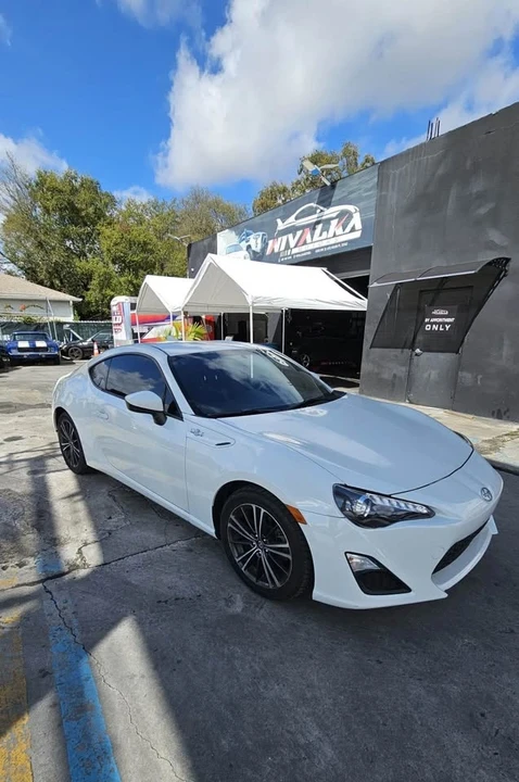 2015 Scion FR-S - Image 2 of 10