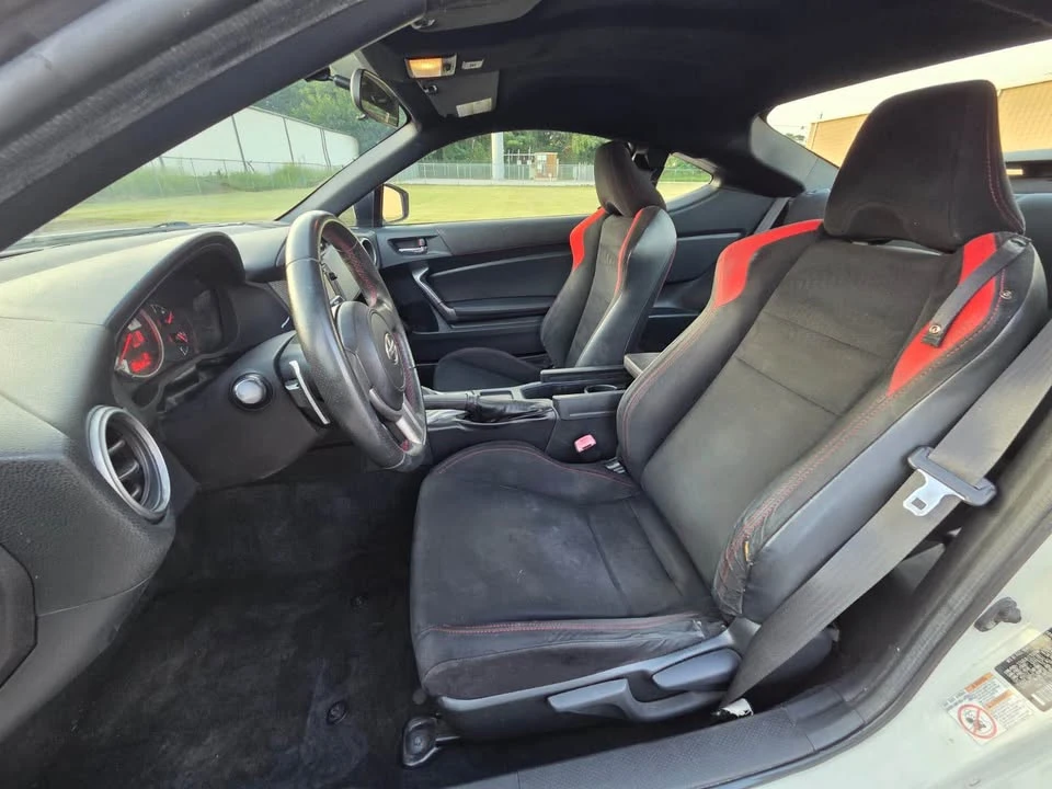 2015 Scion FR-S - Image 9 of 16