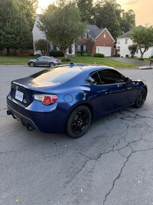 2015 Scion FR-S - Image 4 of 17