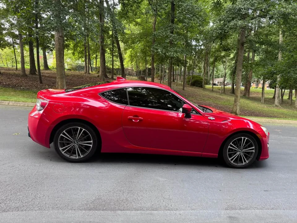 2015 Scion FR-S - Image 2 of 17