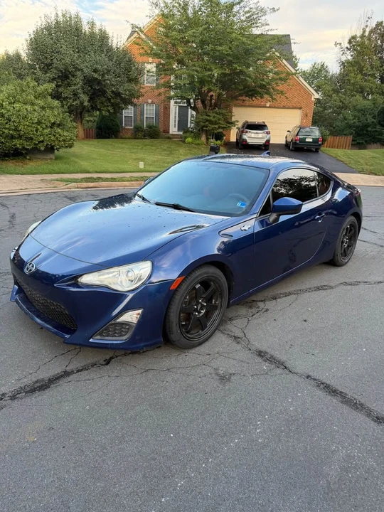 2015 Scion FR-S - Image 2 of 17