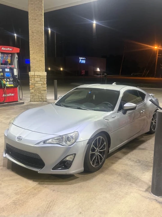 2015 Scion FR-S - Image 2 of 9