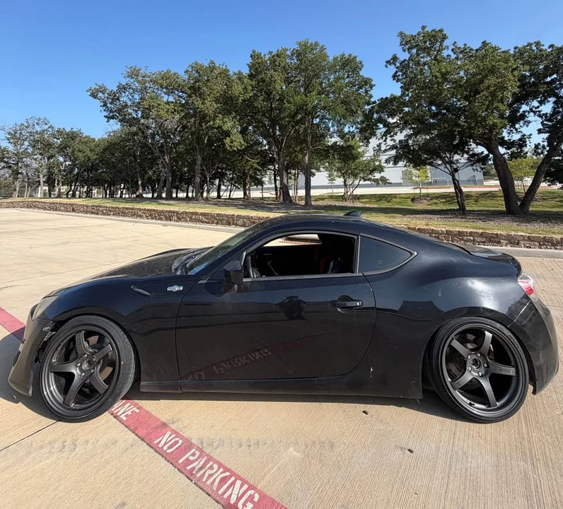 2015 Scion FR-S - Image 2 of 9