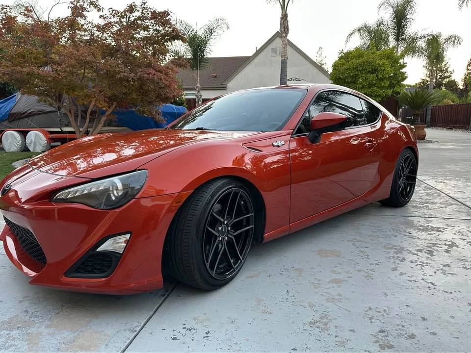 2015 Scion FR-S - Image 2 of 15