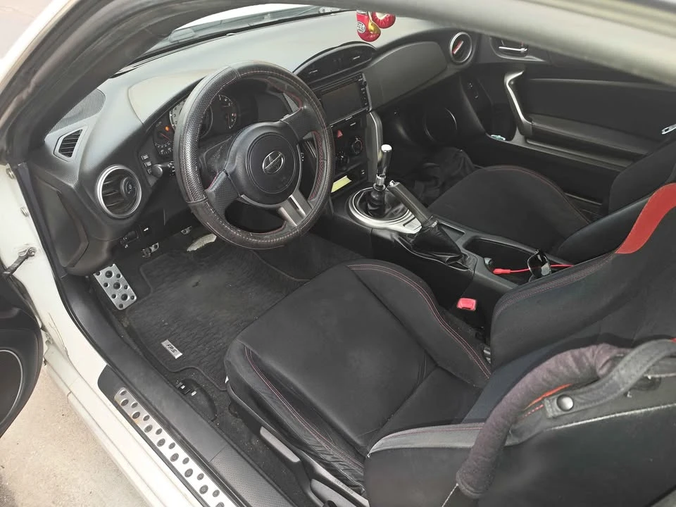 2015 Scion FR-S - Image 5 of 7