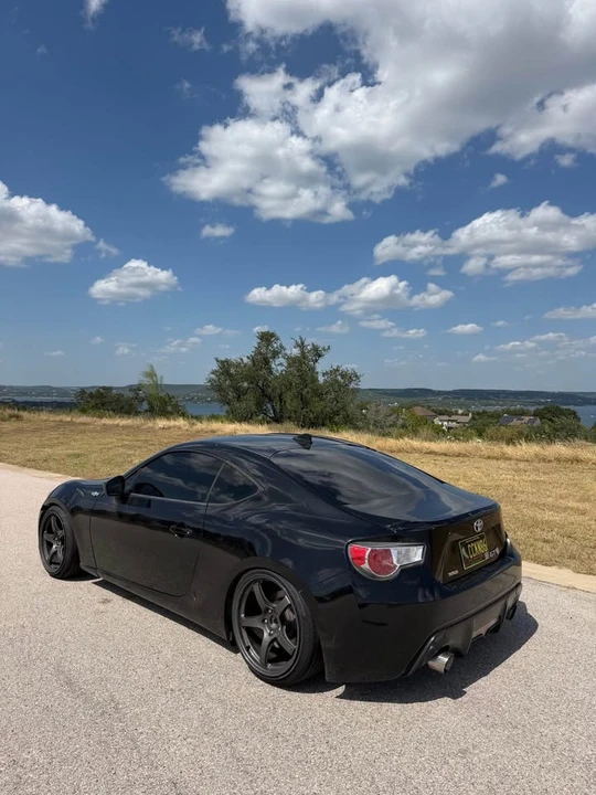 2015 Scion FR-S - Image 2 of 7