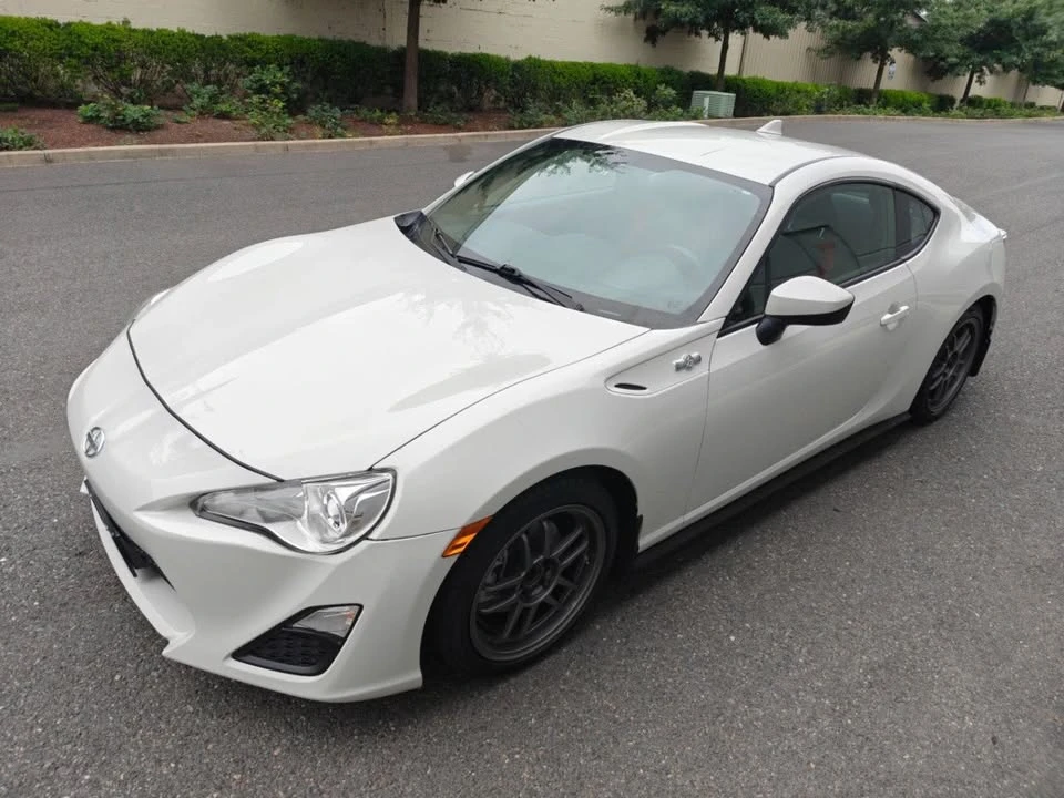 2015 Scion FR-S - Image 10 of 20