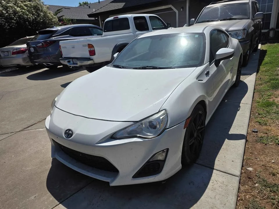 2015 Scion FR-S - Image 4 of 16