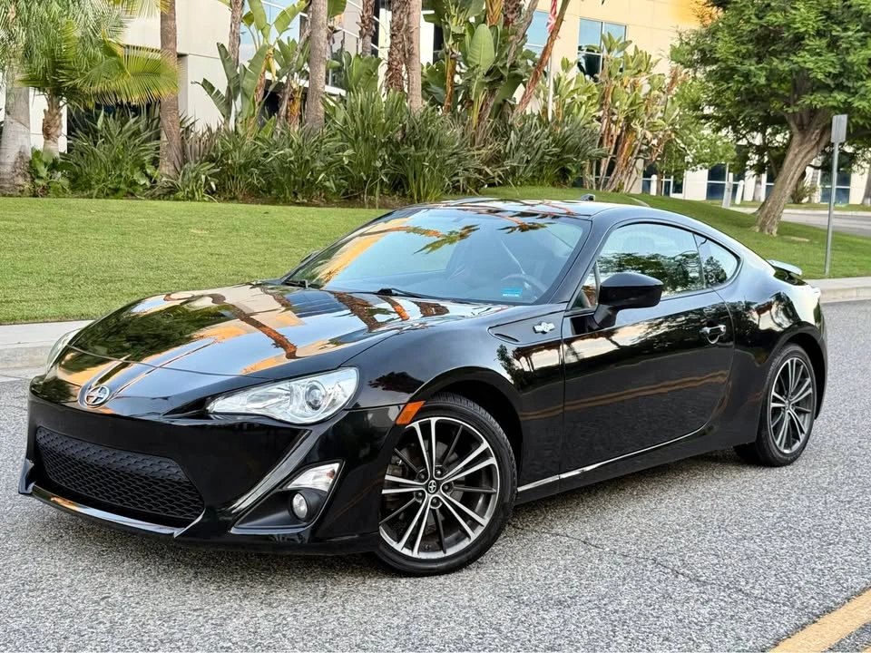 2015 Scion FR-S - Image 3 of 18