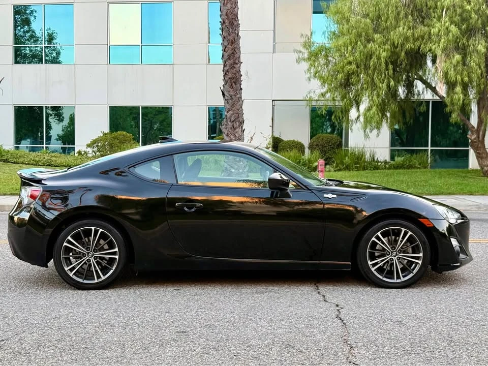 2015 Scion FR-S - Image 8 of 18