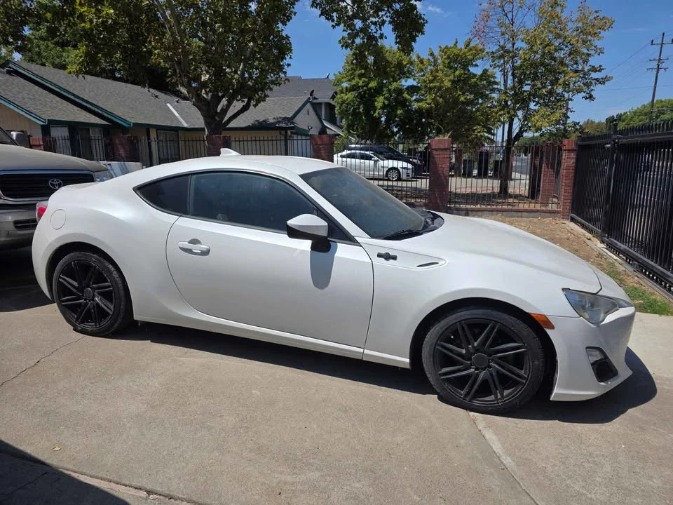 2015 Scion FR-S - Image 2 of 16