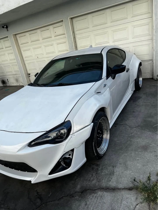 2015 Scion FR-S - Image 2 of 5