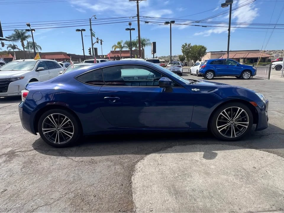 2015 Scion FR-S - Image 4 of 11