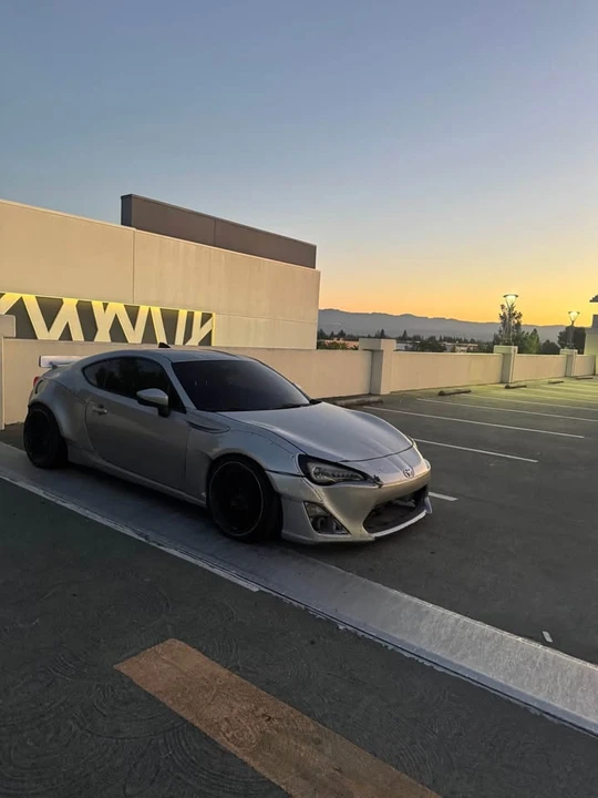 2015 Scion FR-S - Image 3 of 17