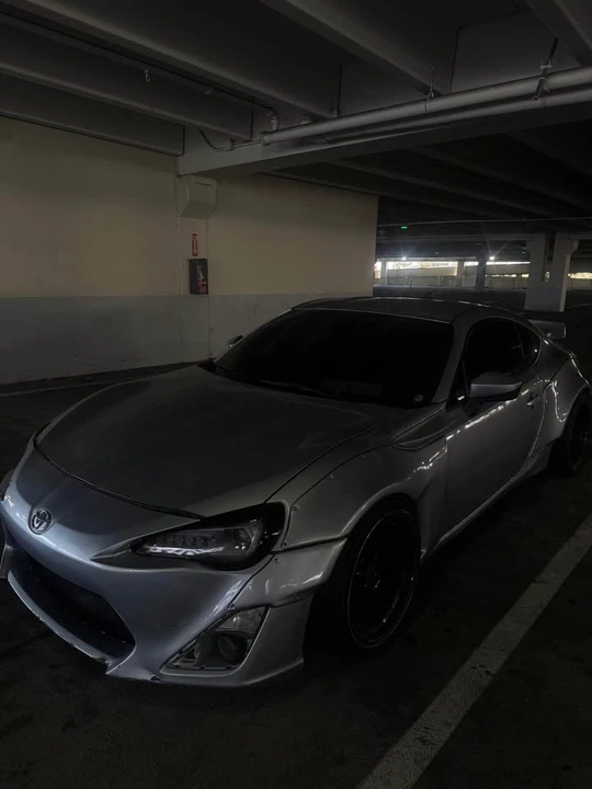 2015 Scion FR-S - Image 6 of 17
