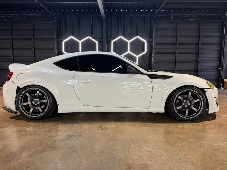 2015 Scion FR-S - Image 5 of 18