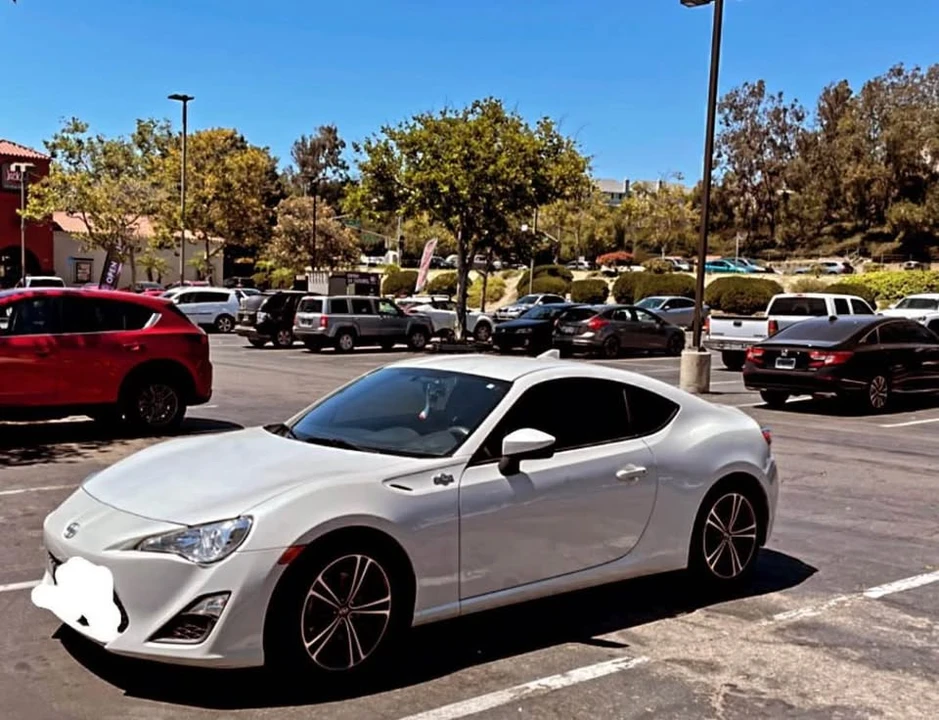 2015 Scion FR-S - Image 10 of 19
