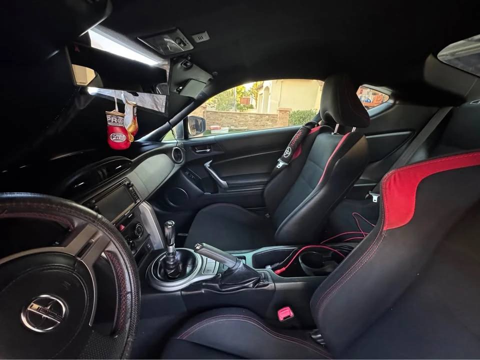 2015 Scion FR-S - Image 18 of 19