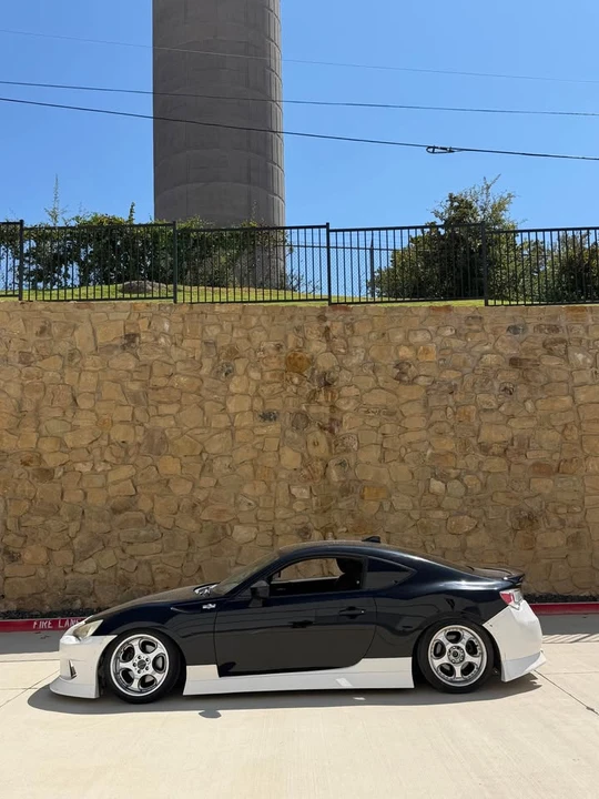 2015 Scion FR-S - Image 2 of 6