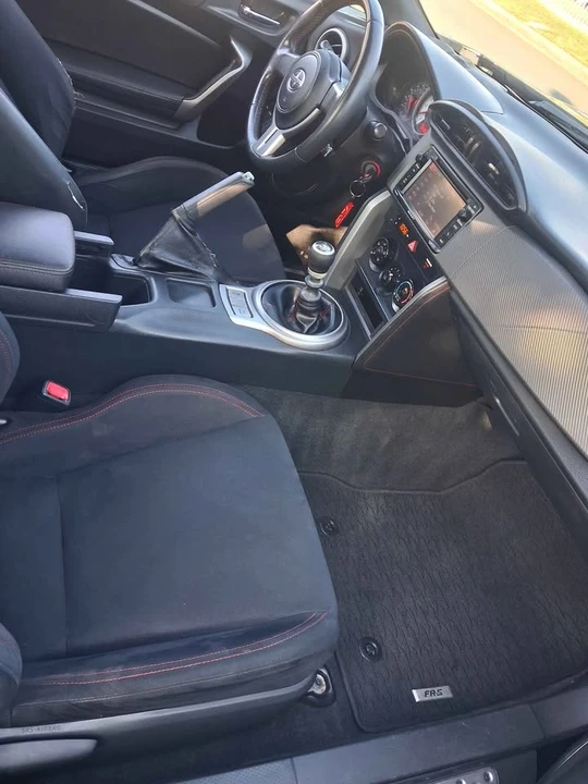 2015 Scion FR-S - Image 10 of 11